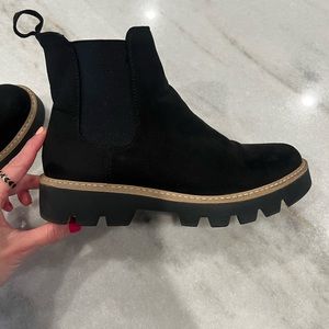 Chinese Laundry Piper bootie in EXCELLENT condition!!🖤